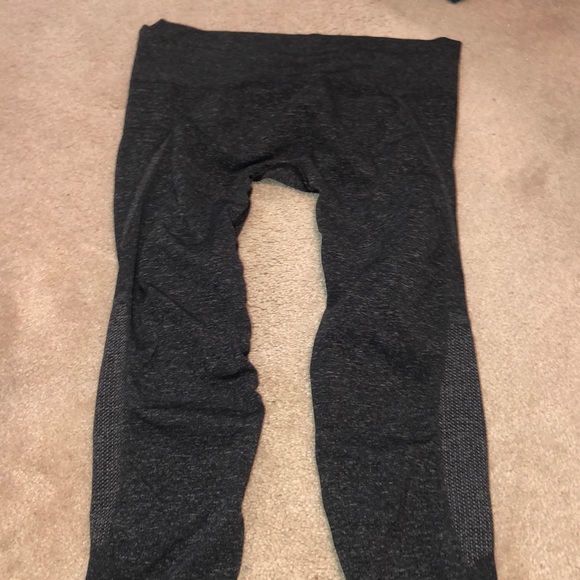 ATHLETA LEGGINGS - Picture 3 of 4